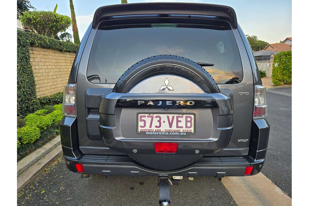 2014 Mitsubishi Pajero VR-X NW