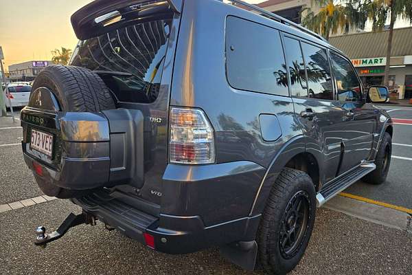 2014 Mitsubishi Pajero VR-X NW