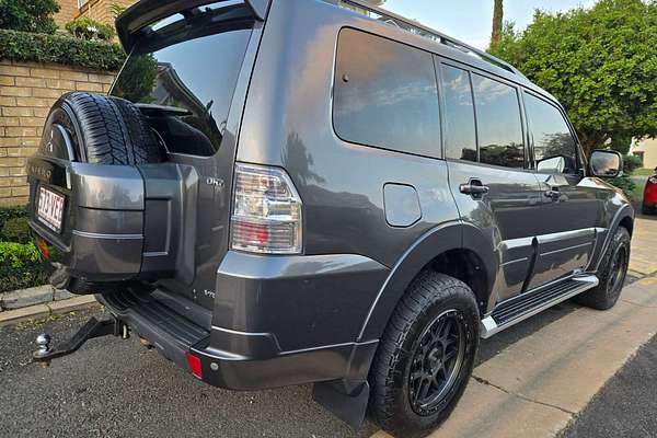 2014 Mitsubishi Pajero VR-X NW