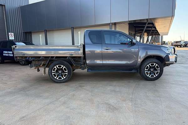 2021 Toyota Hilux SR5 GUN126R 4X4