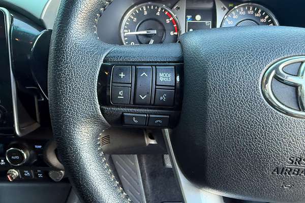 2021 Toyota Hilux SR5 GUN126R 4X4