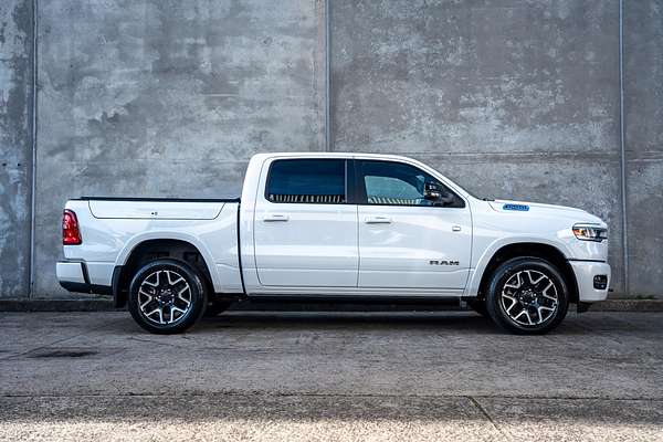 2025 RAM 1500 Laramie Sport Hurricane SO RamBox DT 4X4 SWB
