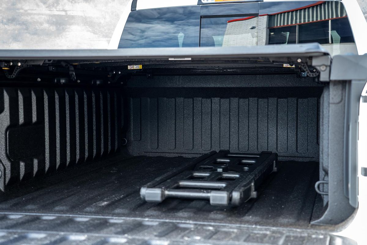 2025 RAM 1500 Laramie Sport Hurricane SO RamBox DT 4X4 SWB