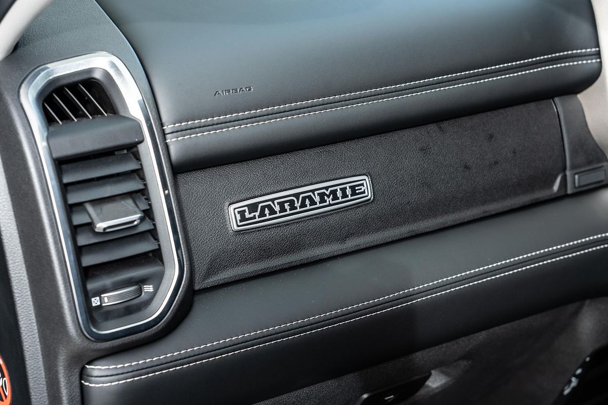 2024 RAM 2500 Laramie DJ 4X4