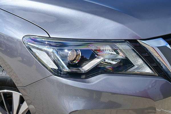 2018 Nissan Pathfinder ST-L R52 Series II