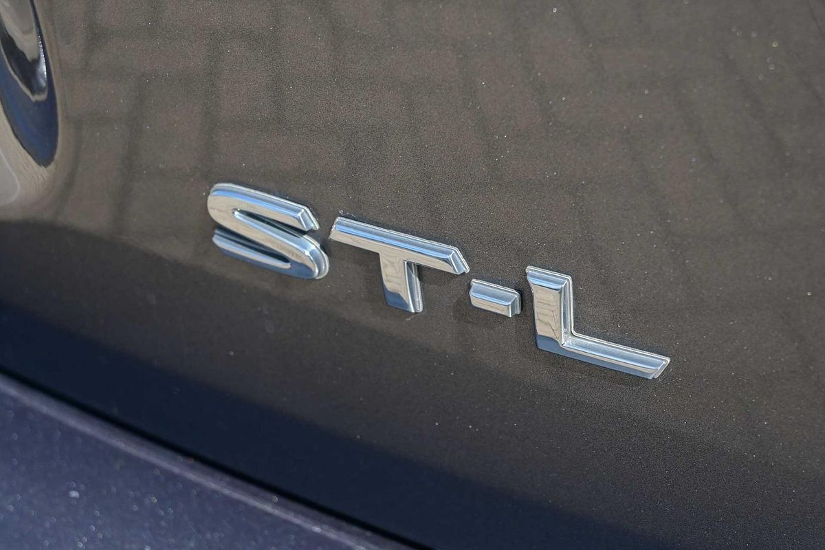 2018 Nissan Pathfinder ST-L R52 Series II