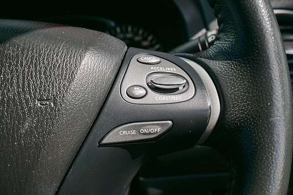 2018 Nissan Pathfinder ST-L R52 Series II