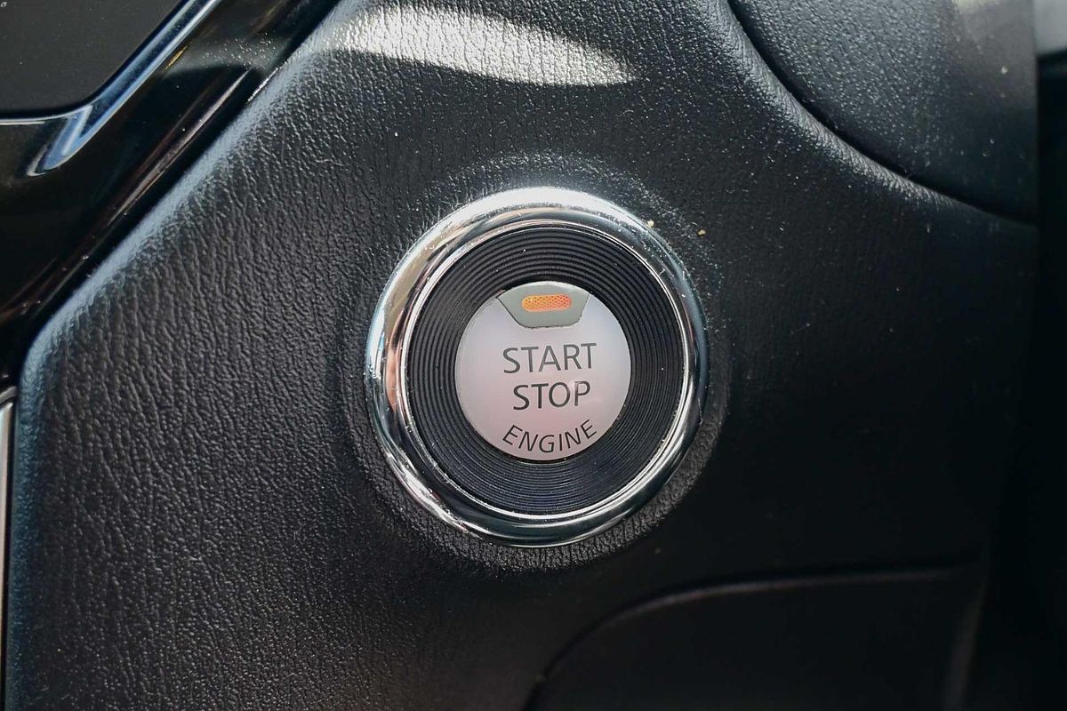 2018 Nissan Pathfinder ST-L R52 Series II