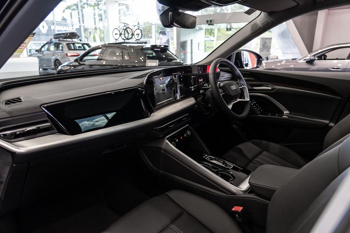2025 Audi Q5 TFSI 150kW GU