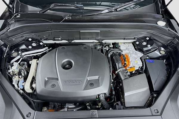 2023 Volvo XC90 Recharge Ultimate T8 Plug-In Hybrid