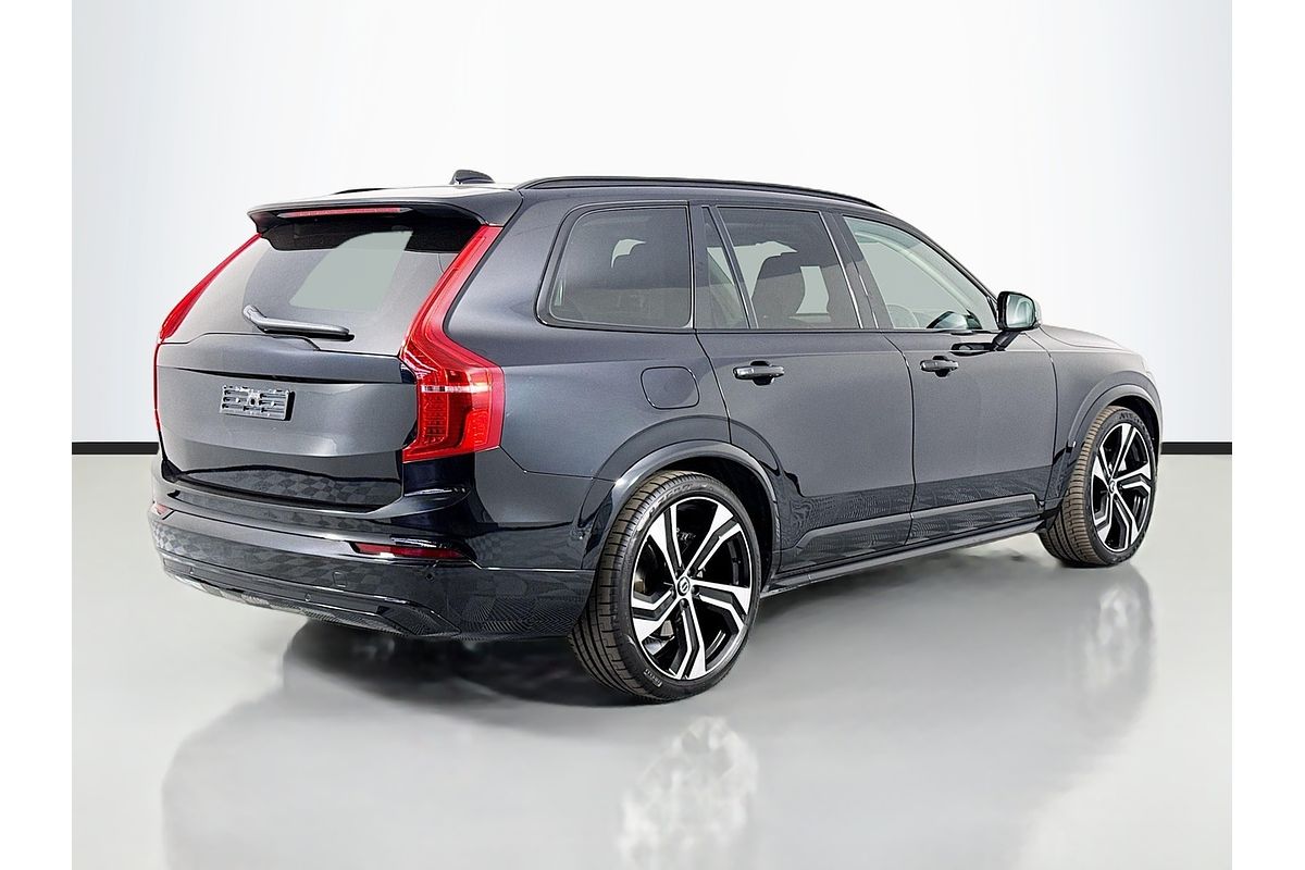 2023 Volvo XC90 Recharge Ultimate T8 Plug-In Hybrid