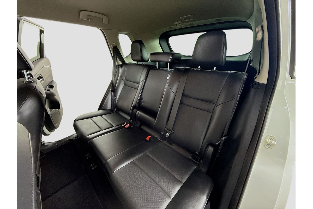 2023 Nissan X-TRAIL ST-L T33
