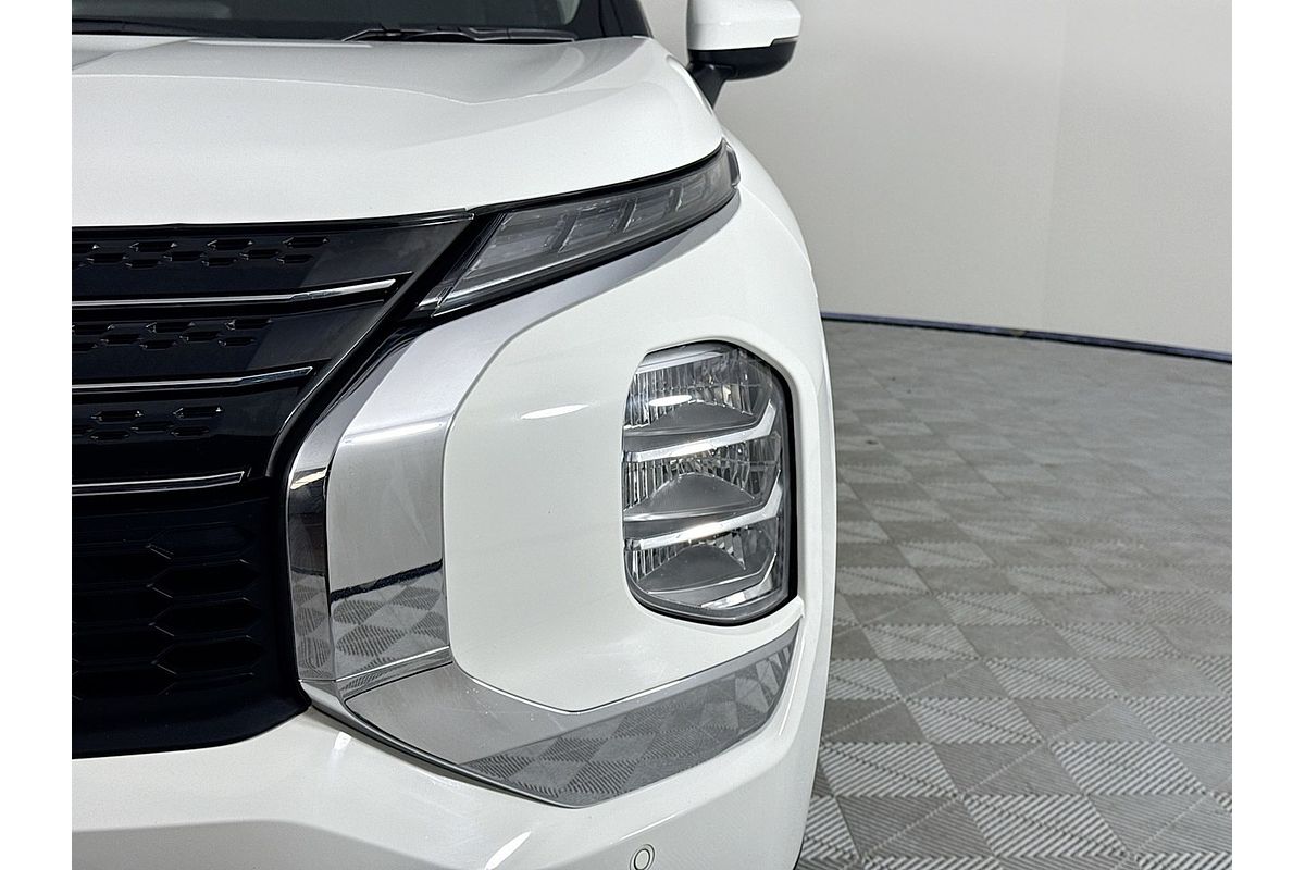 2024 Mitsubishi Outlander ES ZM