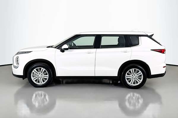 2024 Mitsubishi Outlander ES ZM