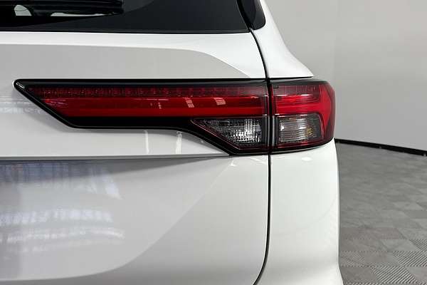 2024 Mitsubishi Outlander ES ZM