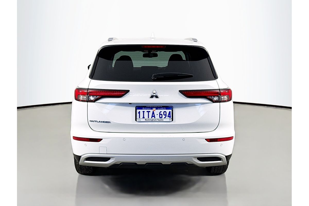 2024 Mitsubishi Outlander LS ZM