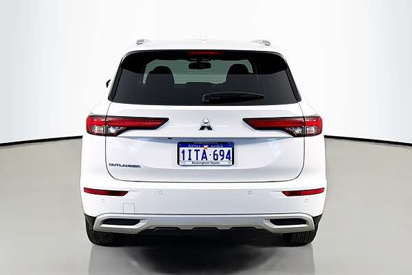 2024 Mitsubishi Outlander LS ZM