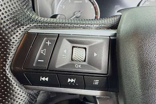 2024 Mitsubishi Outlander LS ZM