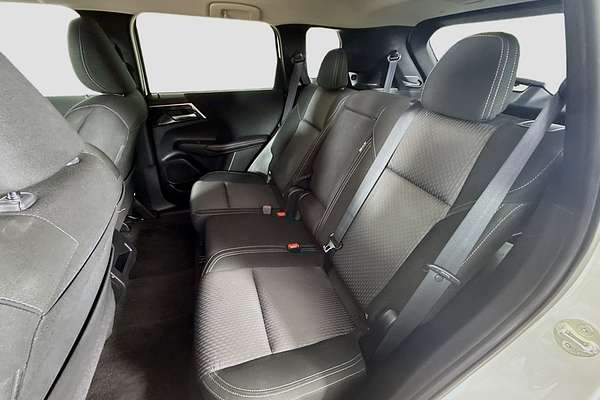 2024 Mitsubishi Outlander LS ZM
