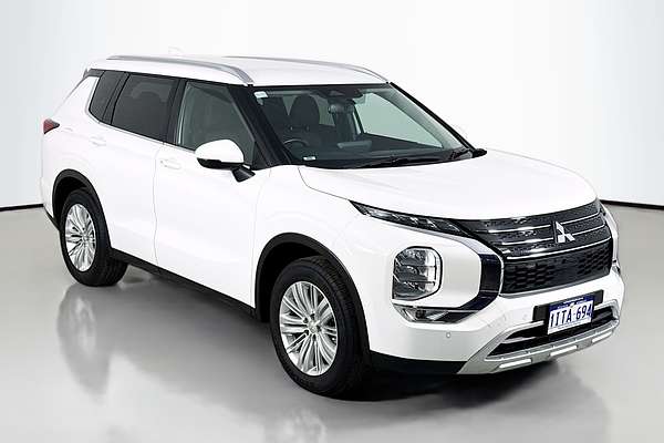 2024 Mitsubishi Outlander LS ZM