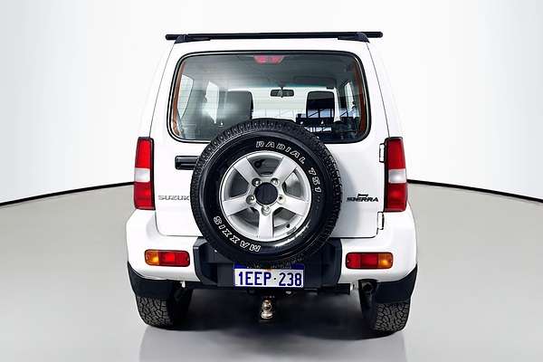 2013 Suzuki Jimny Sierra SN413 T6
