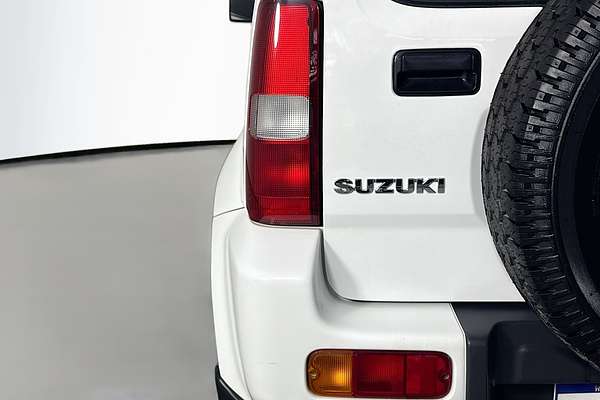 2013 Suzuki Jimny Sierra SN413 T6