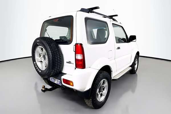 2013 Suzuki Jimny Sierra SN413 T6