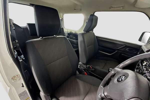 2013 Suzuki Jimny Sierra SN413 T6