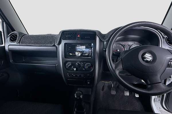 2013 Suzuki Jimny Sierra SN413 T6