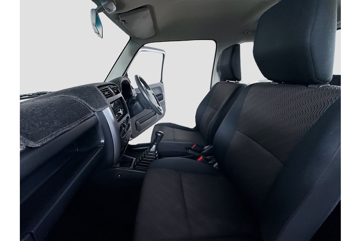 2013 Suzuki Jimny Sierra SN413 T6
