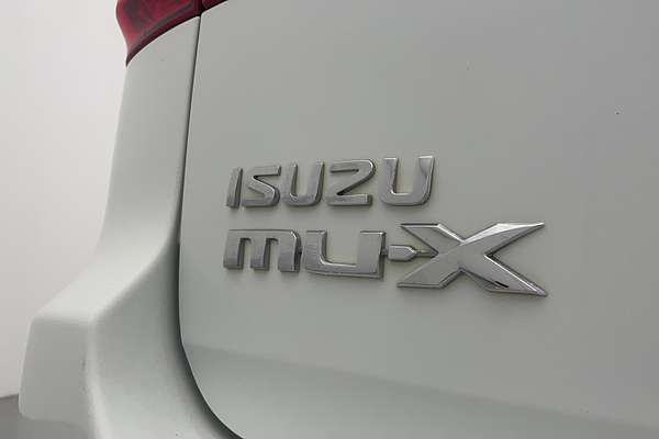 2021 Isuzu MU-X LS-M