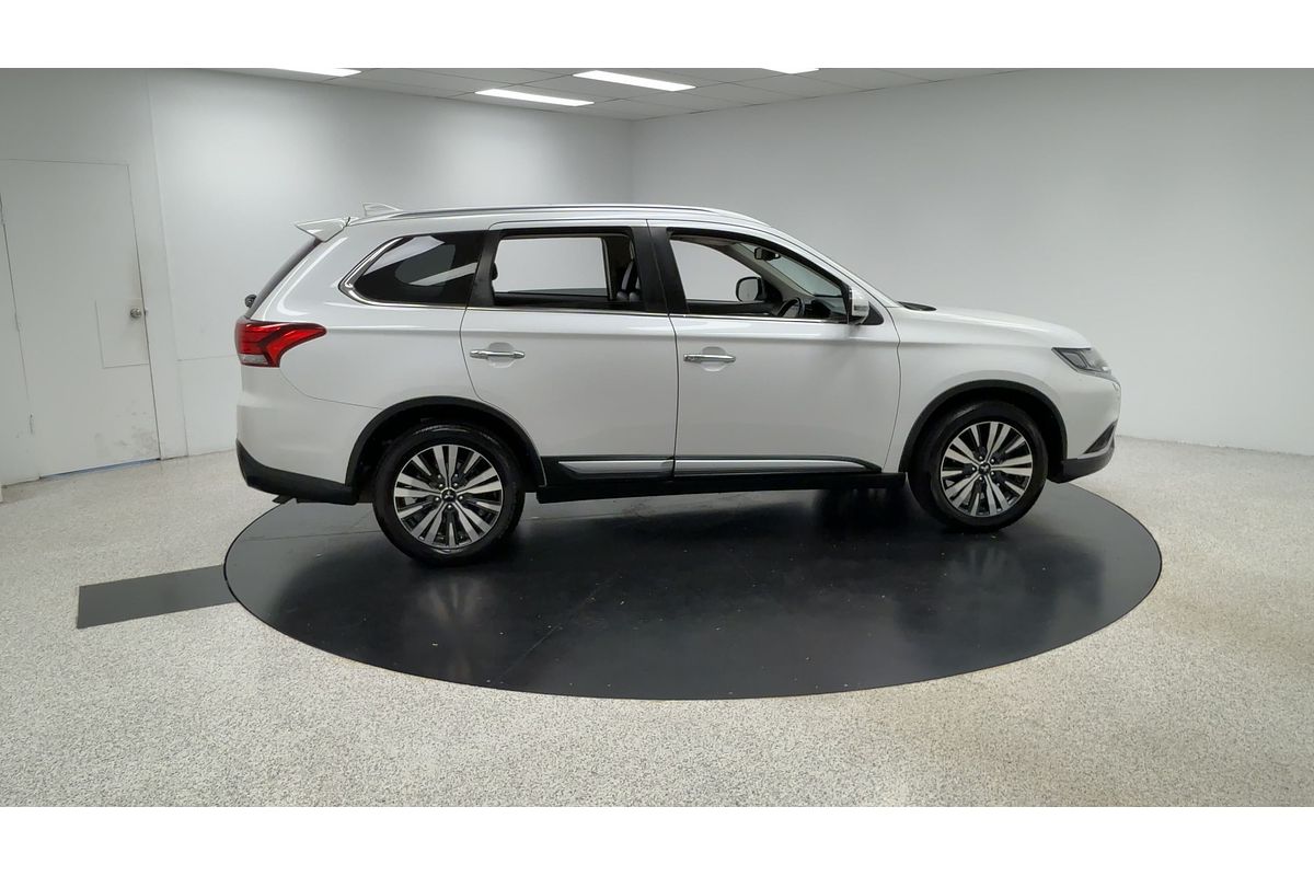 2019 Mitsubishi Outlander Exceed ZL