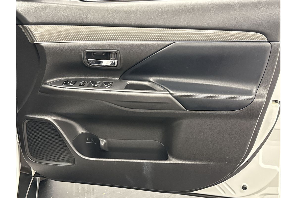 2019 Mitsubishi Outlander Exceed ZL