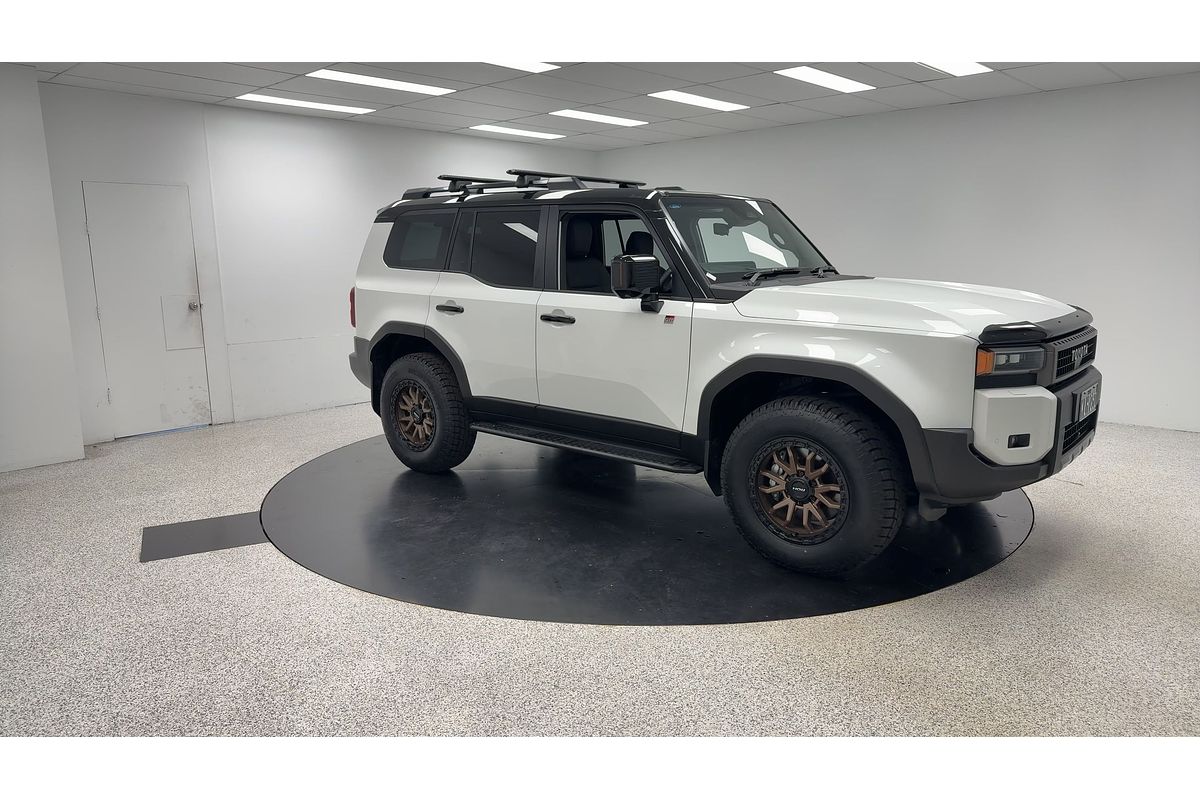 2025 Toyota Landcruiser Prado Altitude GDJ251R