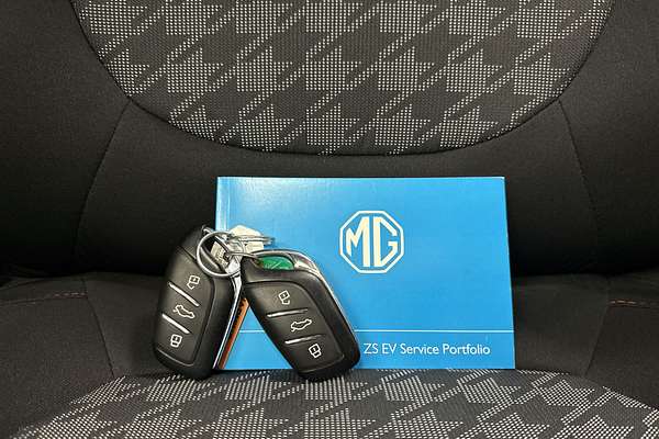 2023 MG ZST Excite