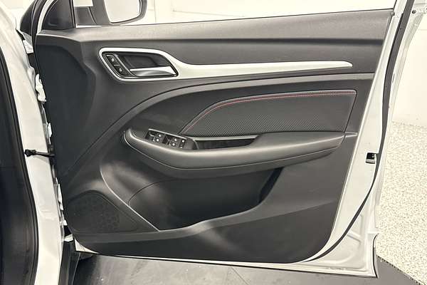 2023 MG ZST Excite