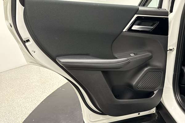2023 Mitsubishi Outlander ES ZM