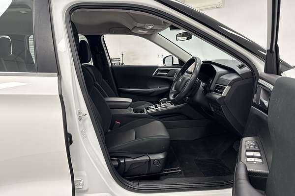 2023 Mitsubishi Outlander ES ZM