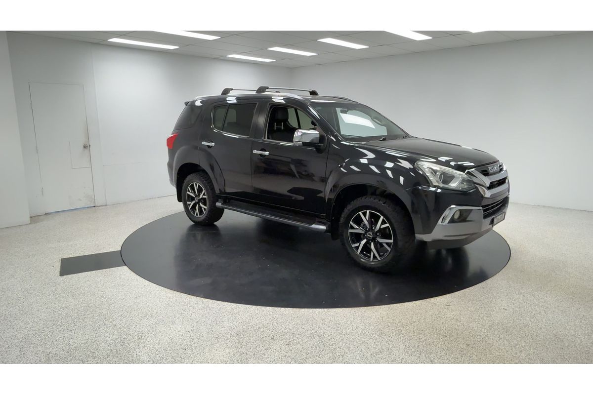2021 Isuzu MU-X LS-T