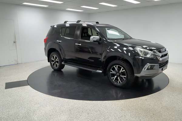 2021 Isuzu MU-X LS-T