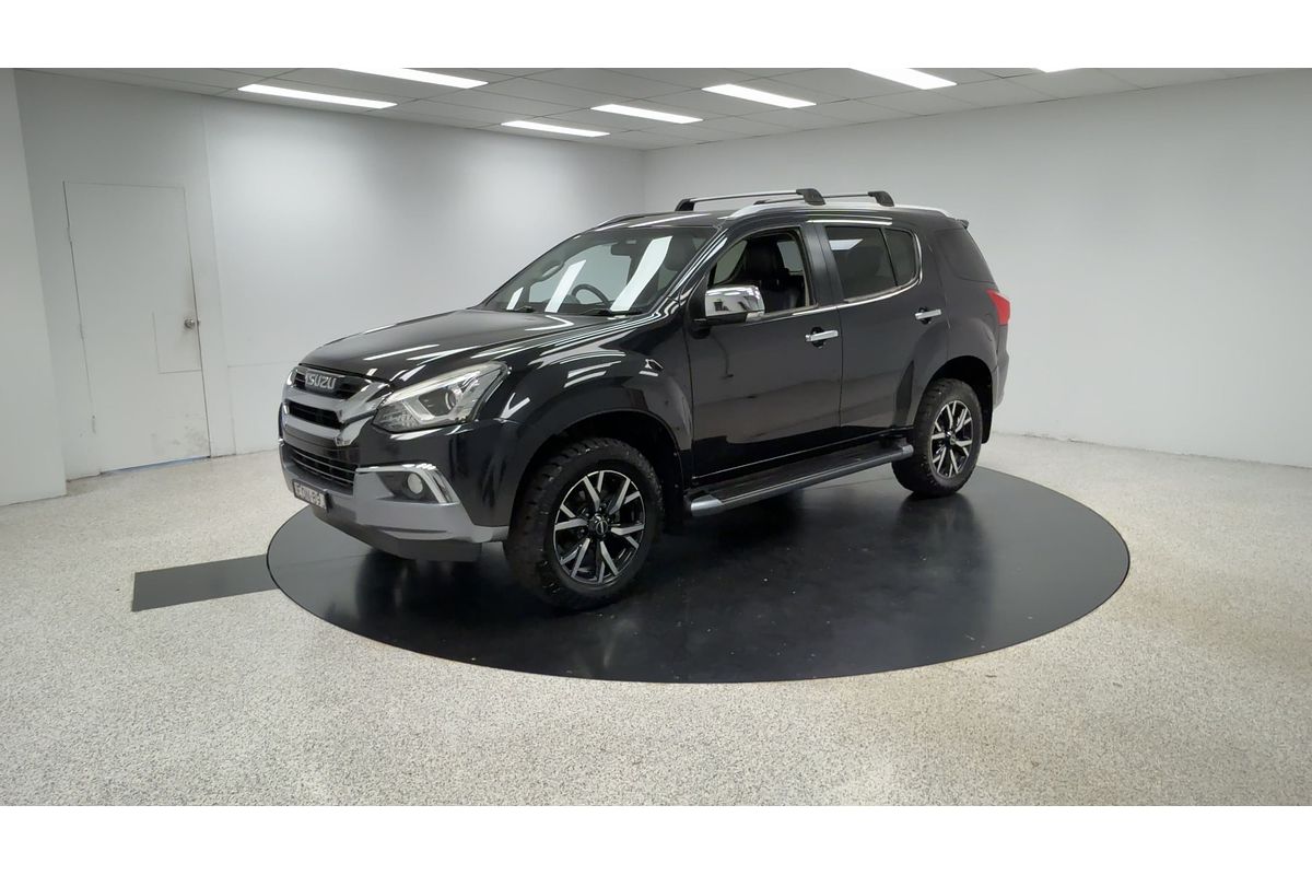 2021 Isuzu MU-X LS-T