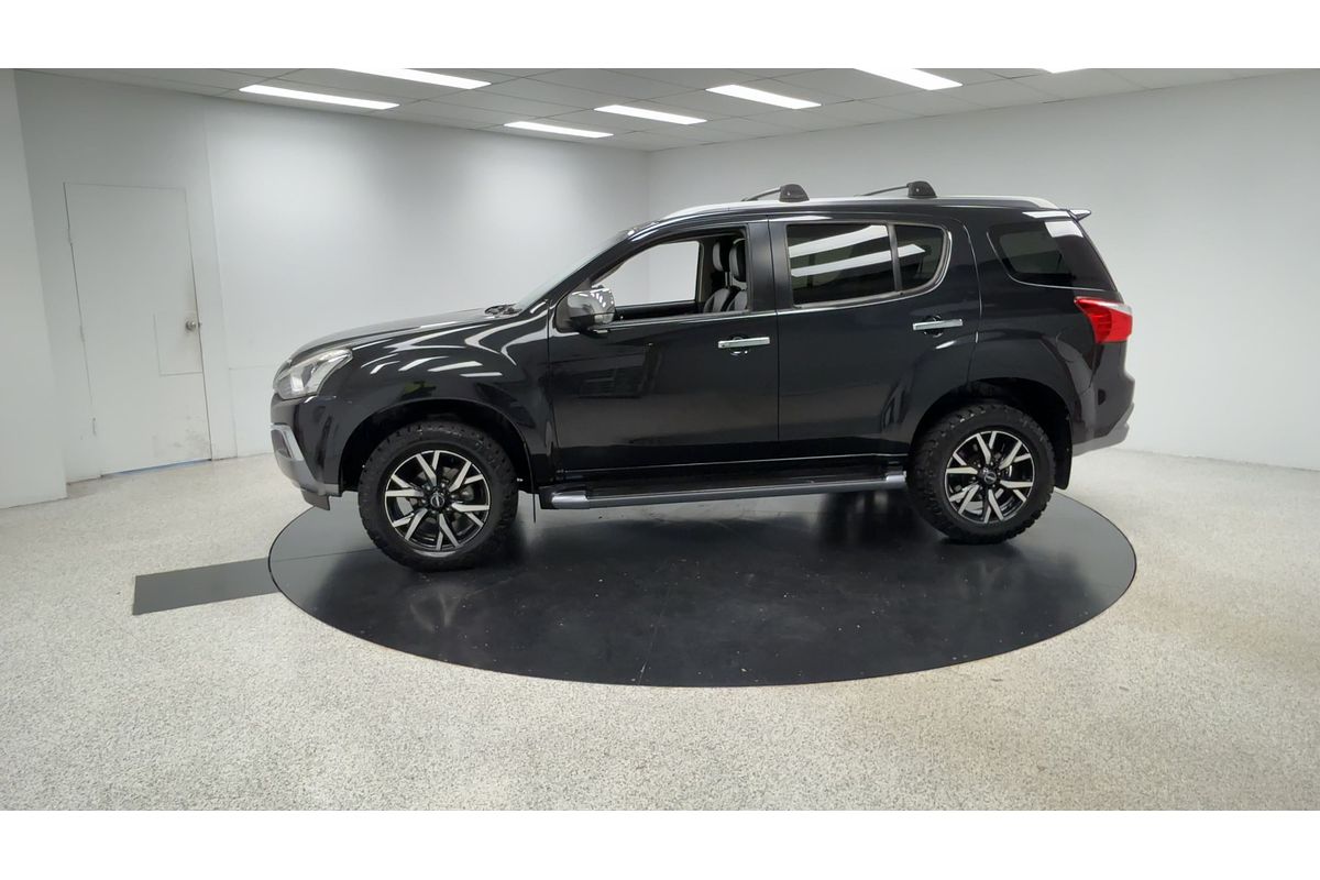 2021 Isuzu MU-X LS-T