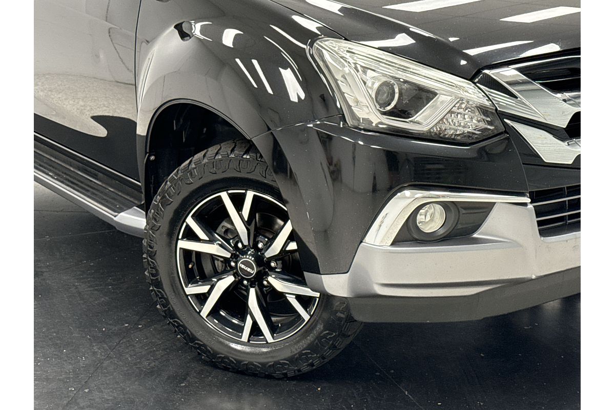 2021 Isuzu MU-X LS-T