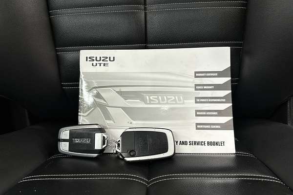 2021 Isuzu MU-X LS-T