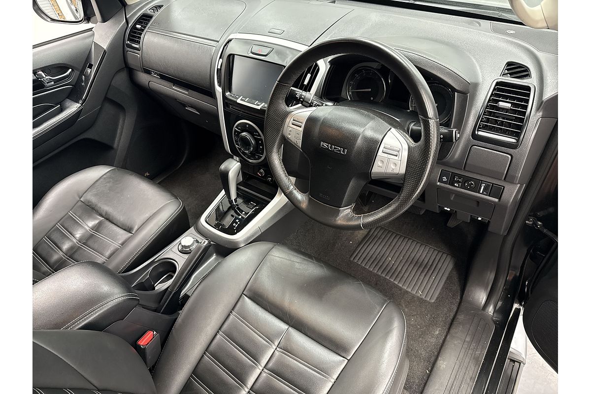 2021 Isuzu MU-X LS-T