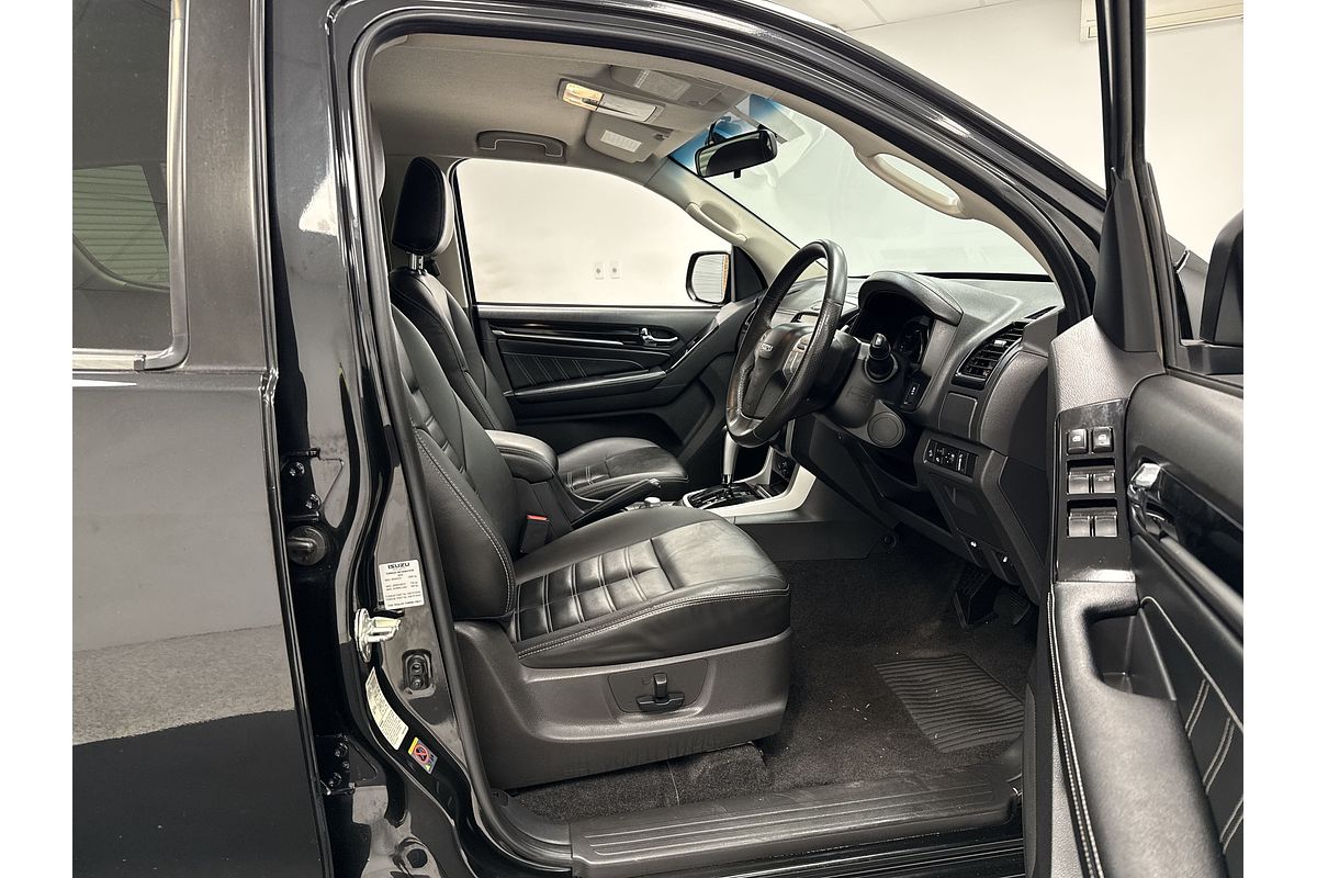 2021 Isuzu MU-X LS-T