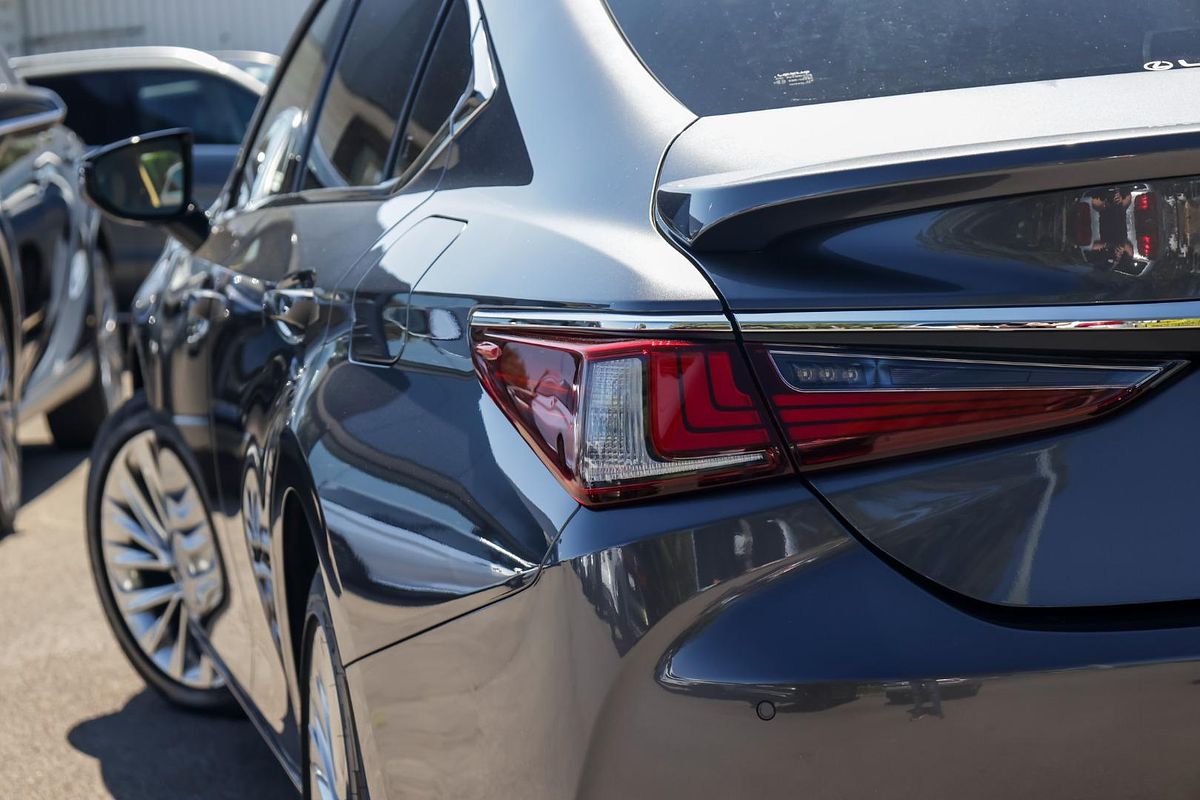 2025 Lexus ES ES300h Sports Luxury AXZH10R
