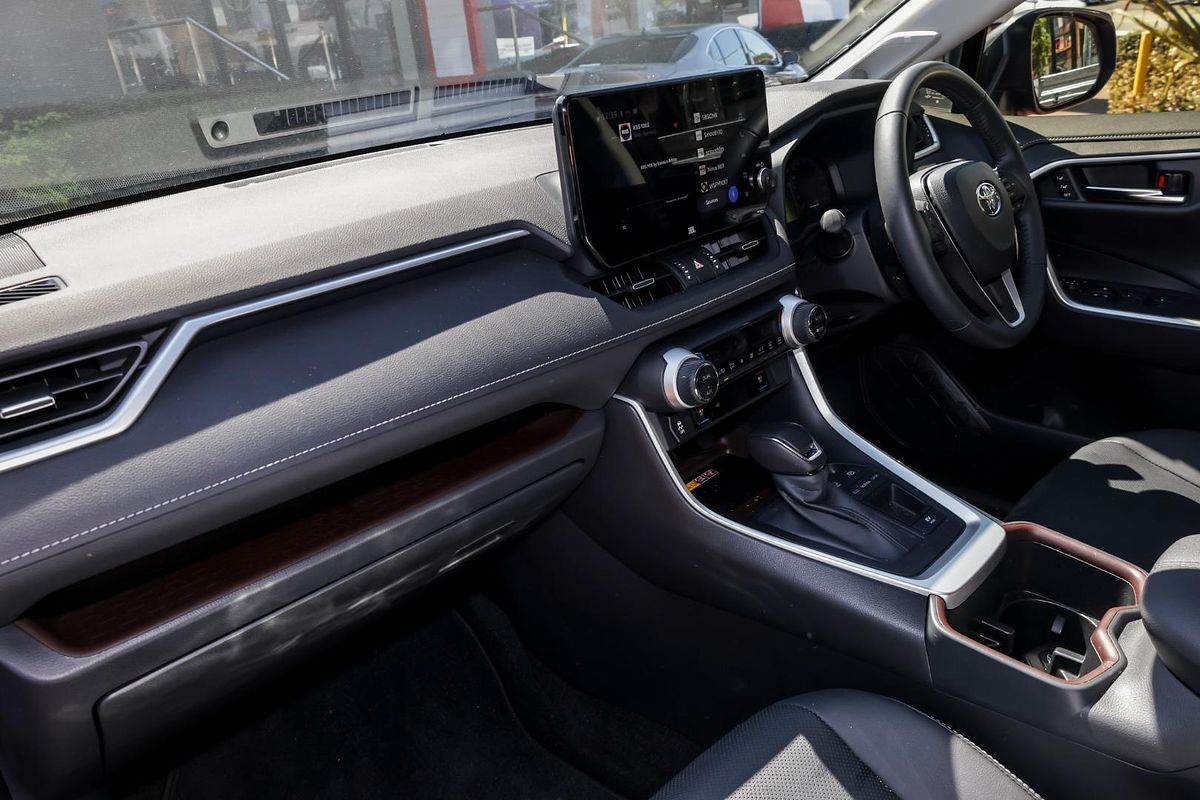 2024 Toyota RAV4 Cruiser AXAH52R