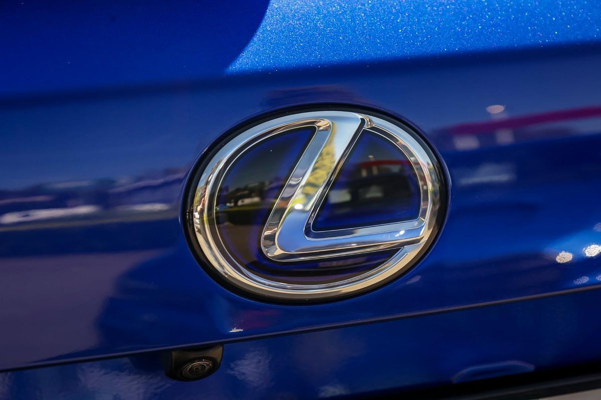2018 Lexus NX NX300h F Sport AYZ15R