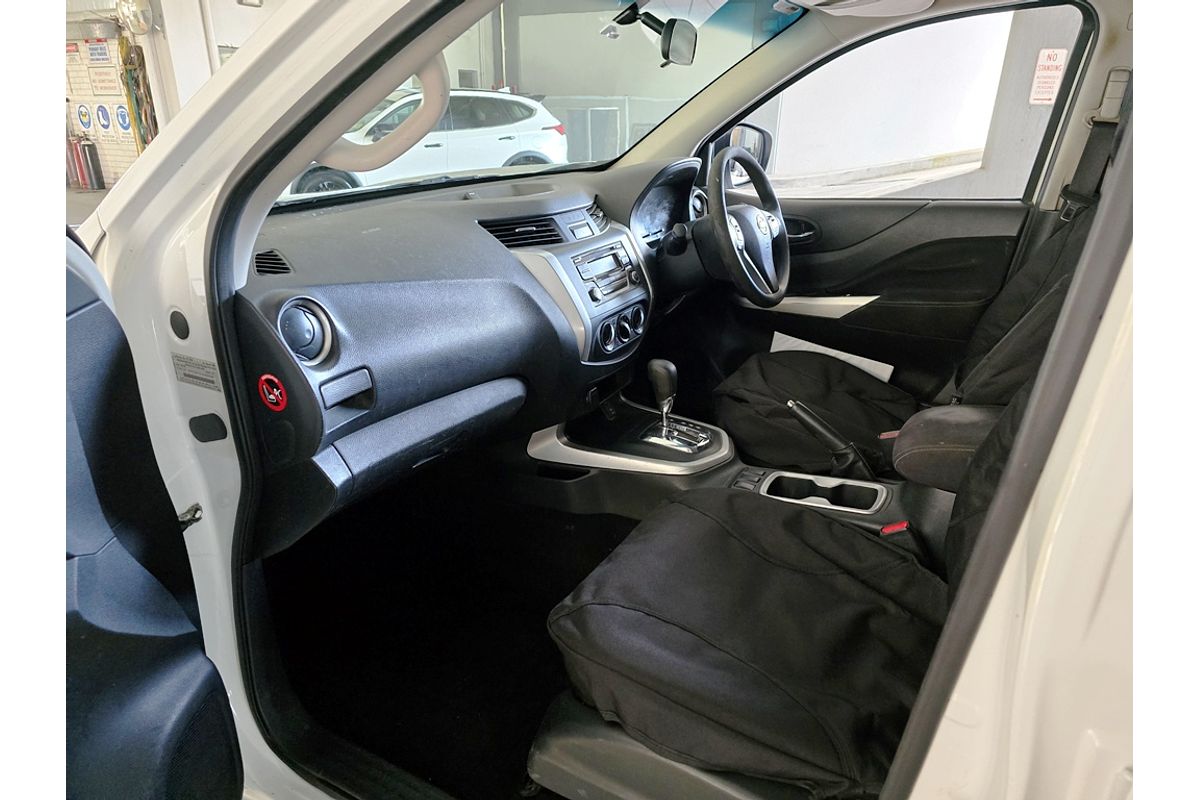 NAVARA NP300 D23 RX (4x2) 2.3L DT4 DIESEL TURBO F/INJ 7 SP AUTOMATIC DOUBLE CAB UTILITY 